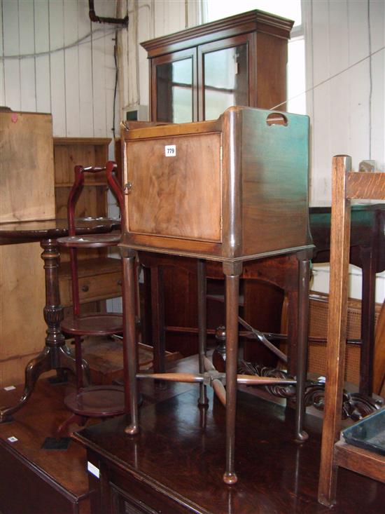 George III style bedside cupboard(-)